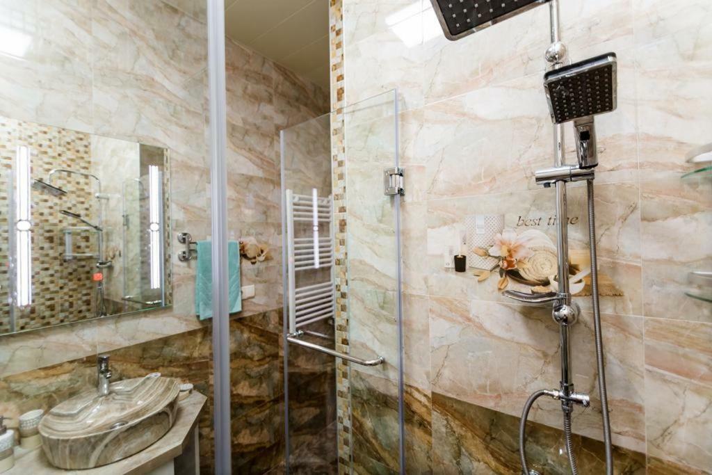 "Stella Artois"- Apartment Tbilisi Bagian luar foto